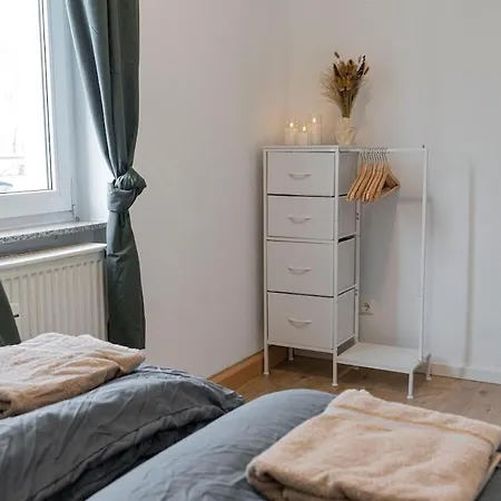 Modernes In Flughafen Naehe Apartment