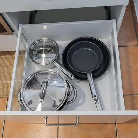 Modernes In Flughafen Naehe * קלסטרבאך